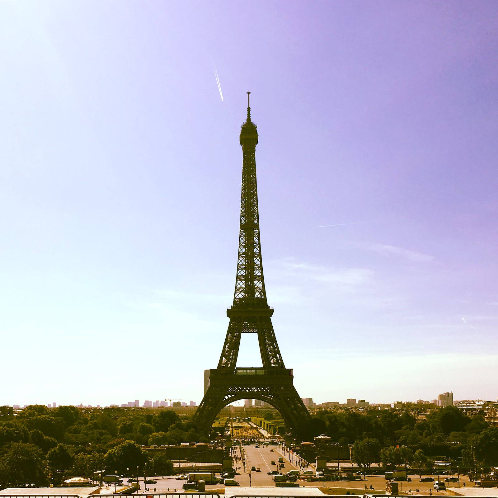 Silhouette Della Torre Eiffel In Francia Iphone Sfondo