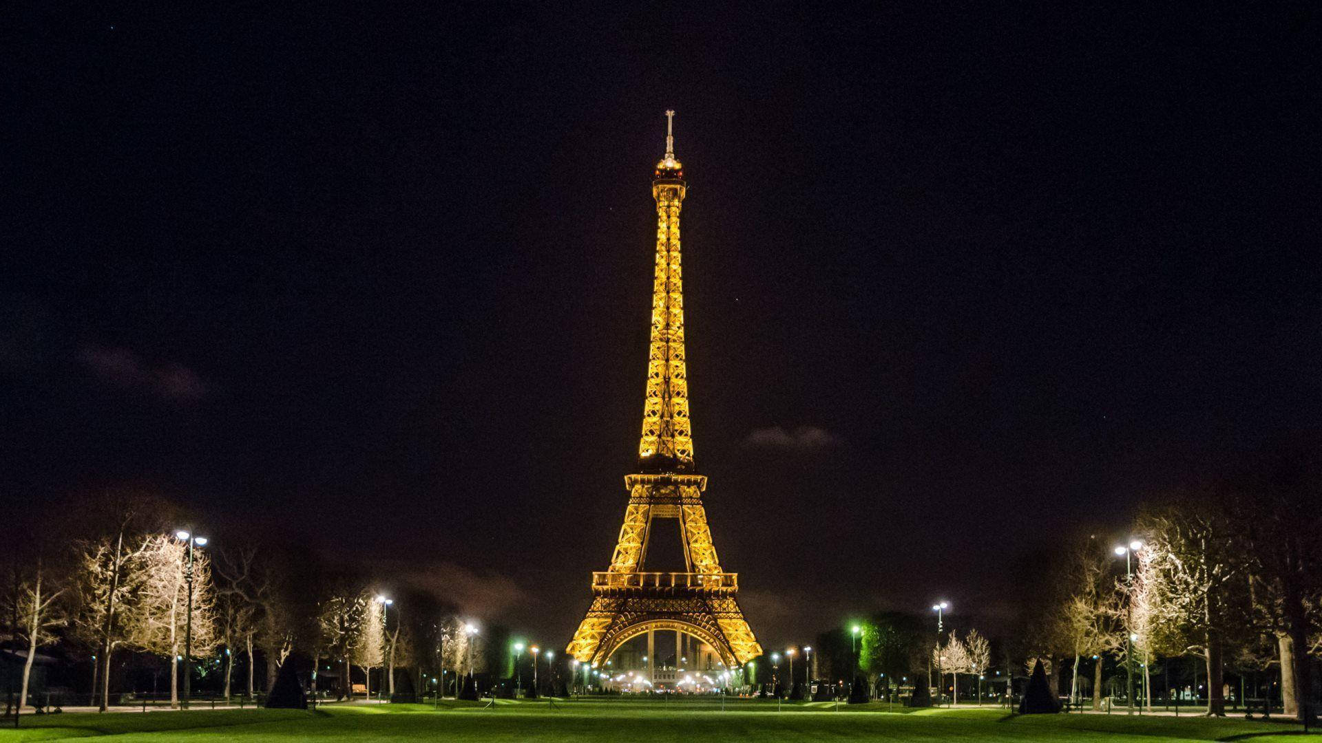 Eiffeltårnet Gule Lys Wallpaper