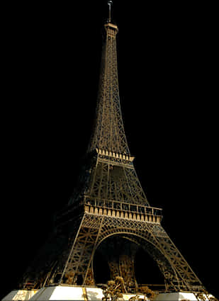 Eiffel Towerat Night PNG