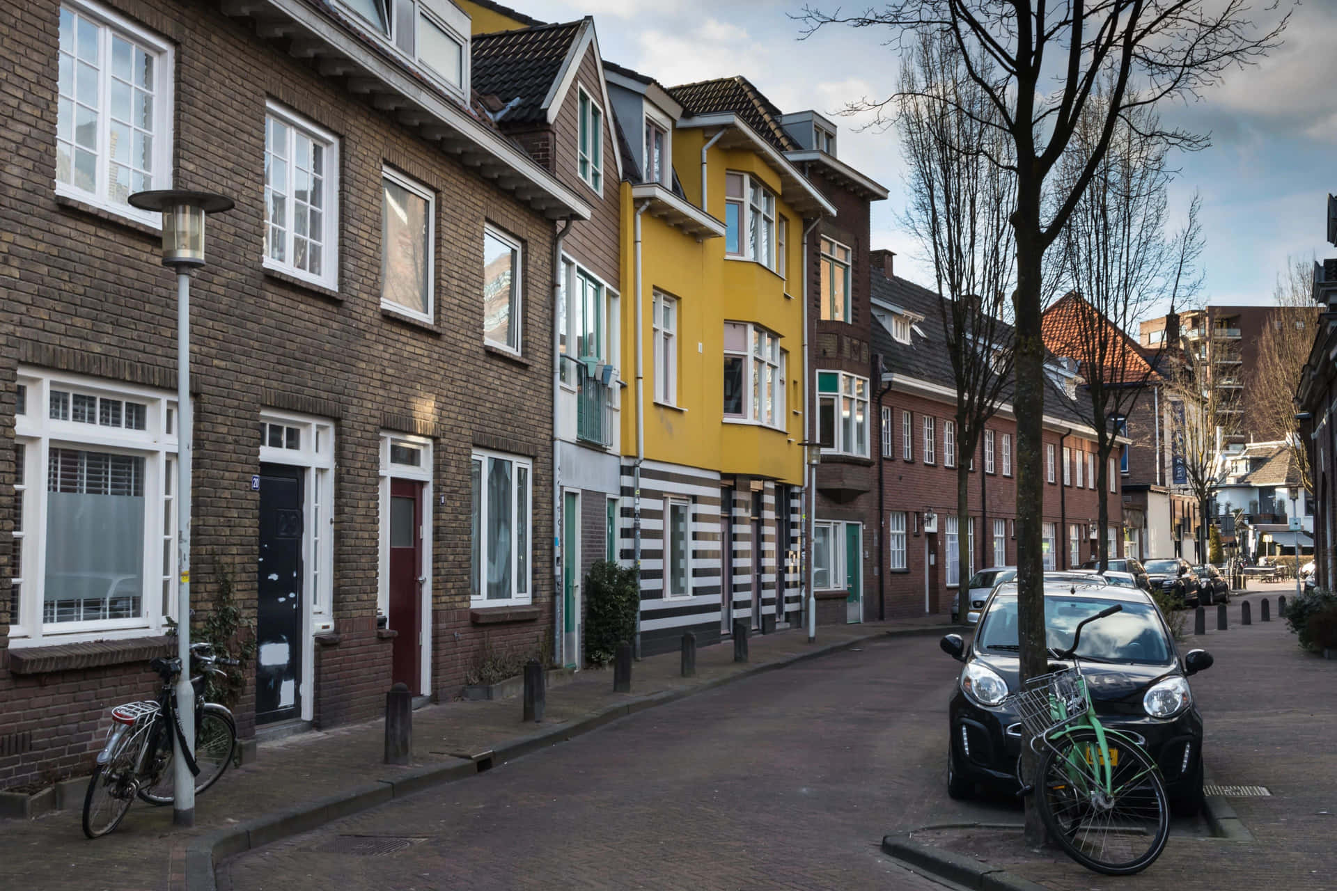 Eindhoven Residential Street Scene Wallpaper