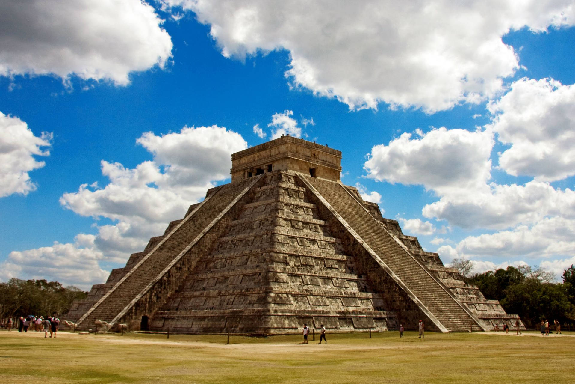 Lapirámide Del Castillo De Chichén Itzá[] Fondo de pantalla