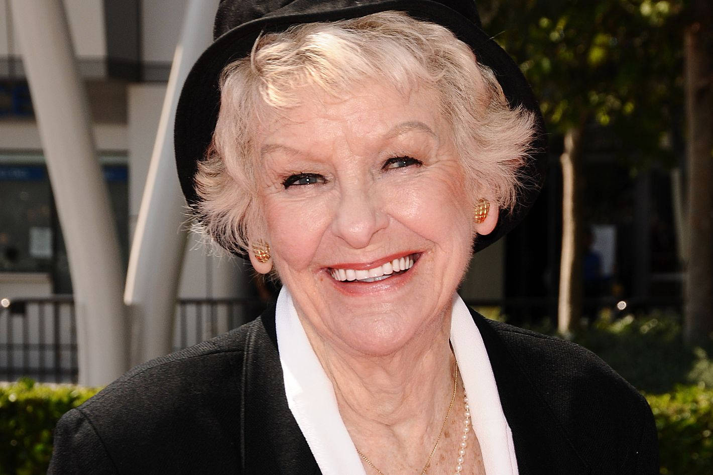 Download Elaine Stritch Wallpaper Helt Gratis, [100+] Elaine Stritch