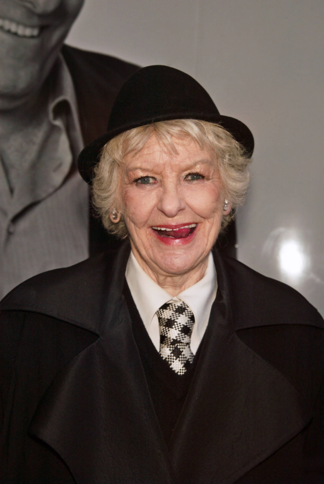 Download Elaine Stritch Wallpaper Helt Gratis, [100+] Elaine Stritch