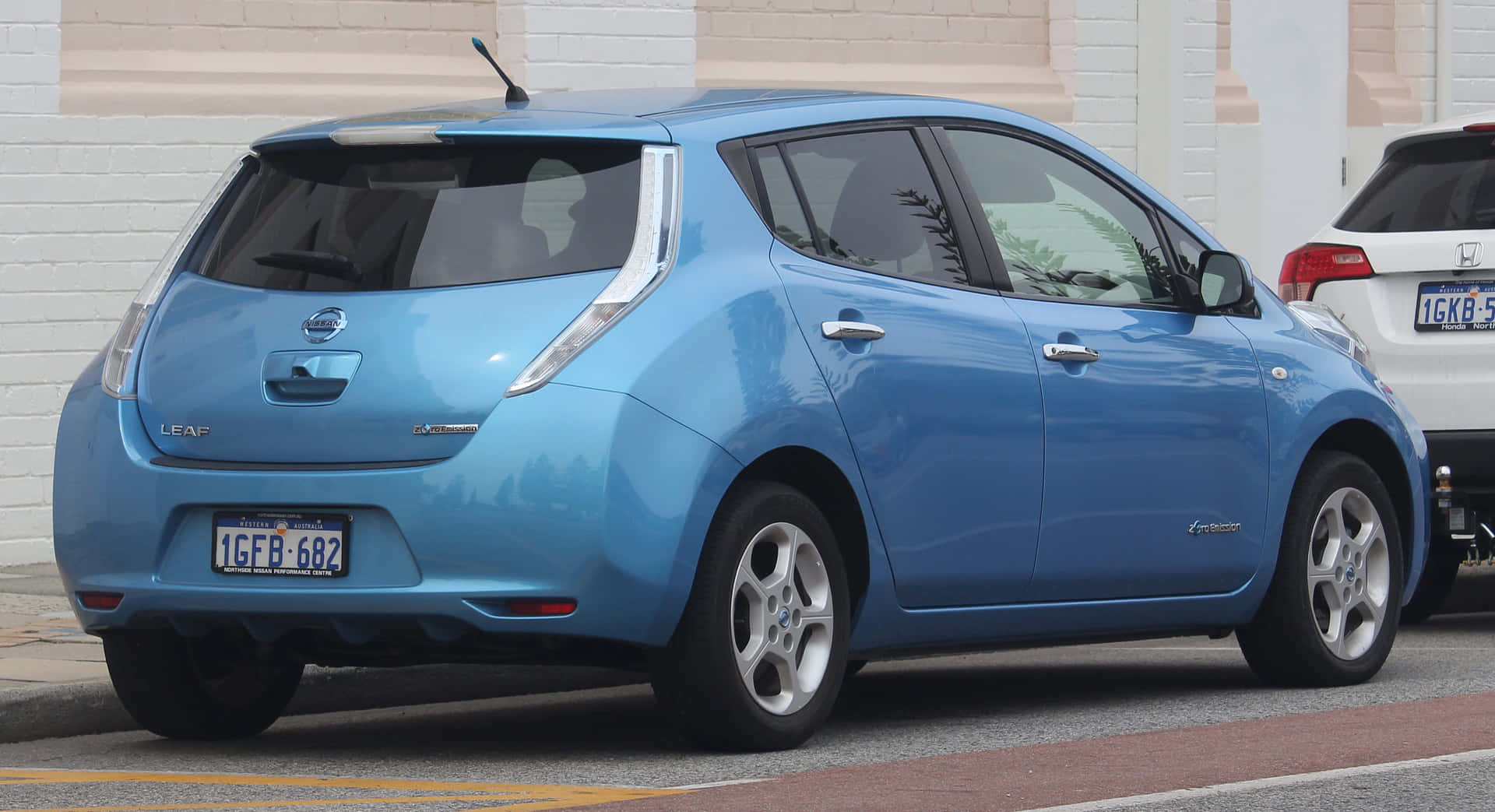 Electric Journey With The Nissan Leaf Wallpaper