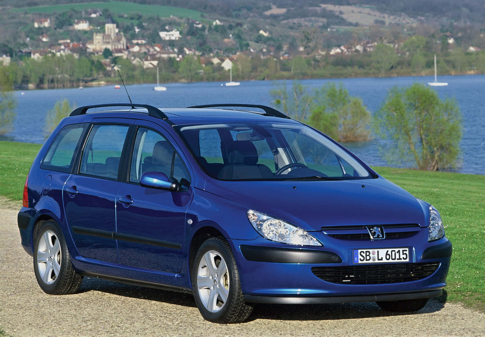 Elegance On Wheels - Peugeot 307 Wallpaper