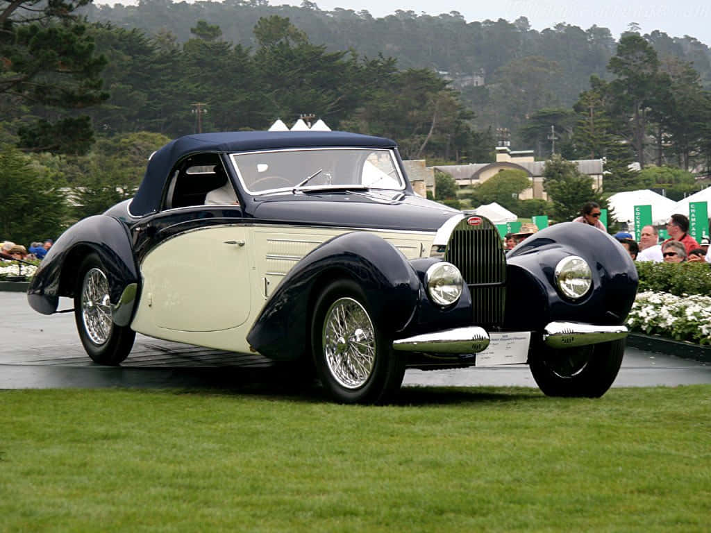 Elegance On Wheels - The Bugatti Type 57 Wallpaper