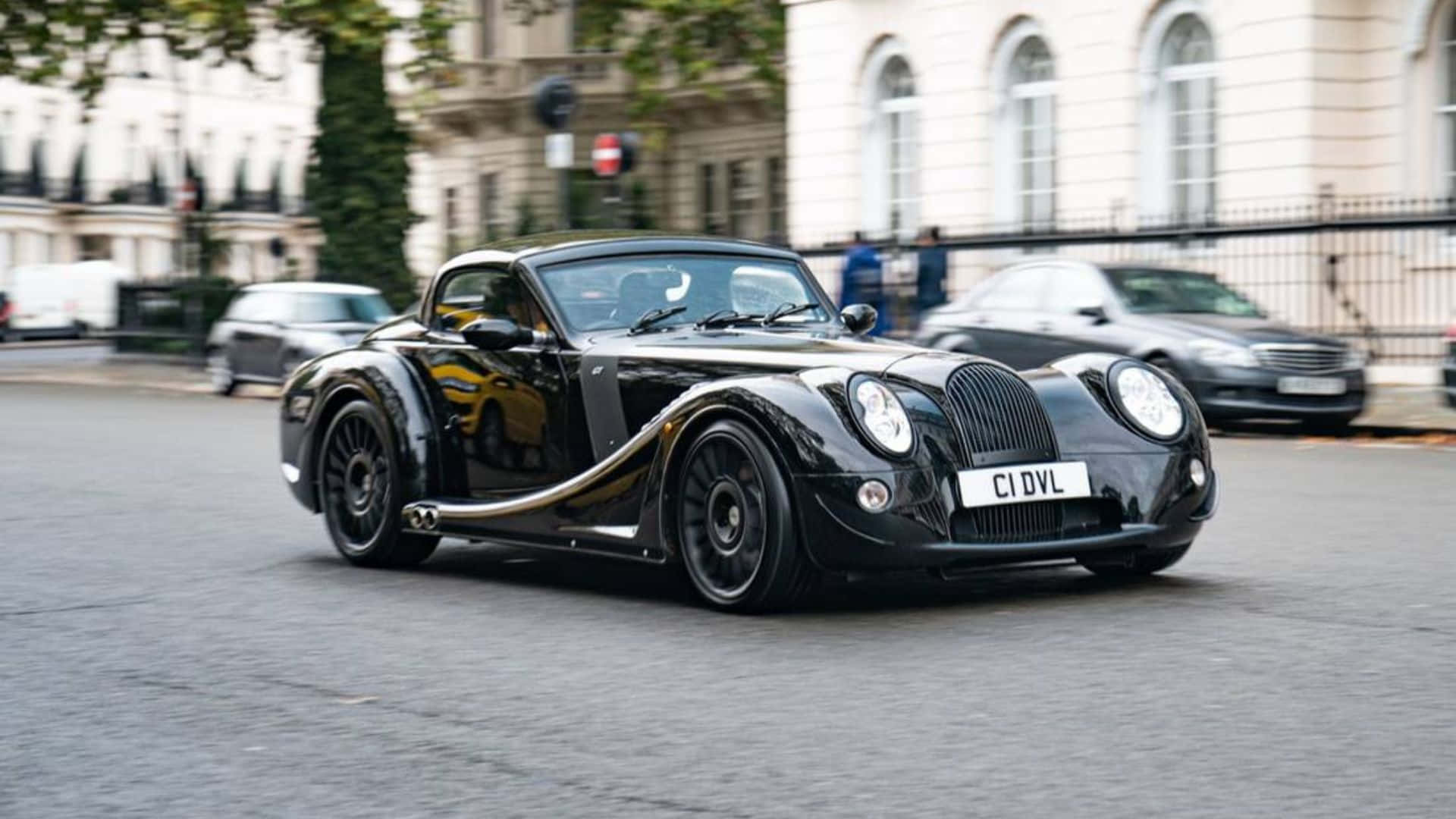 Elegance On Wheels: The Morgan Aero 8 Wallpaper