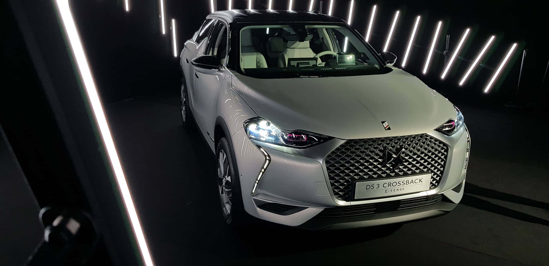 Elegance Unveiled In Ds 3 Crossback Wallpaper