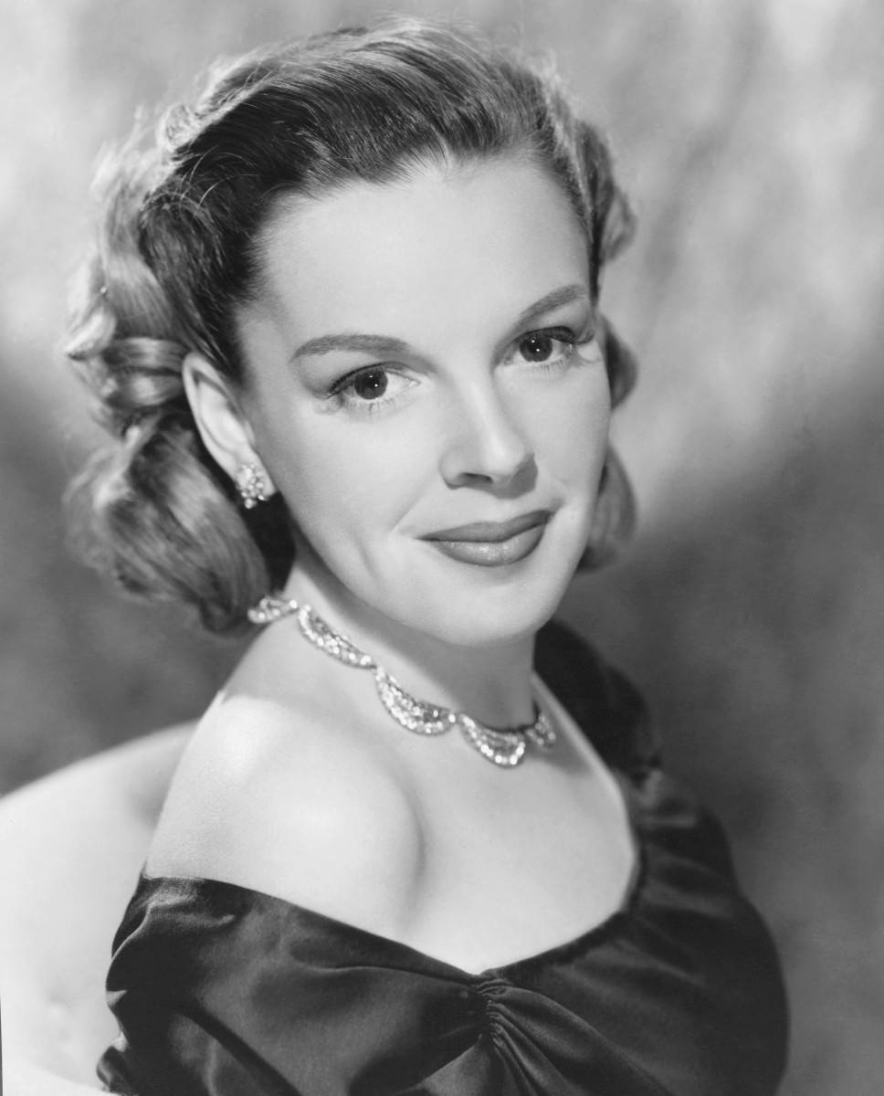 Eleganteamerikanische Schauspielerin Judy Garland Wallpaper