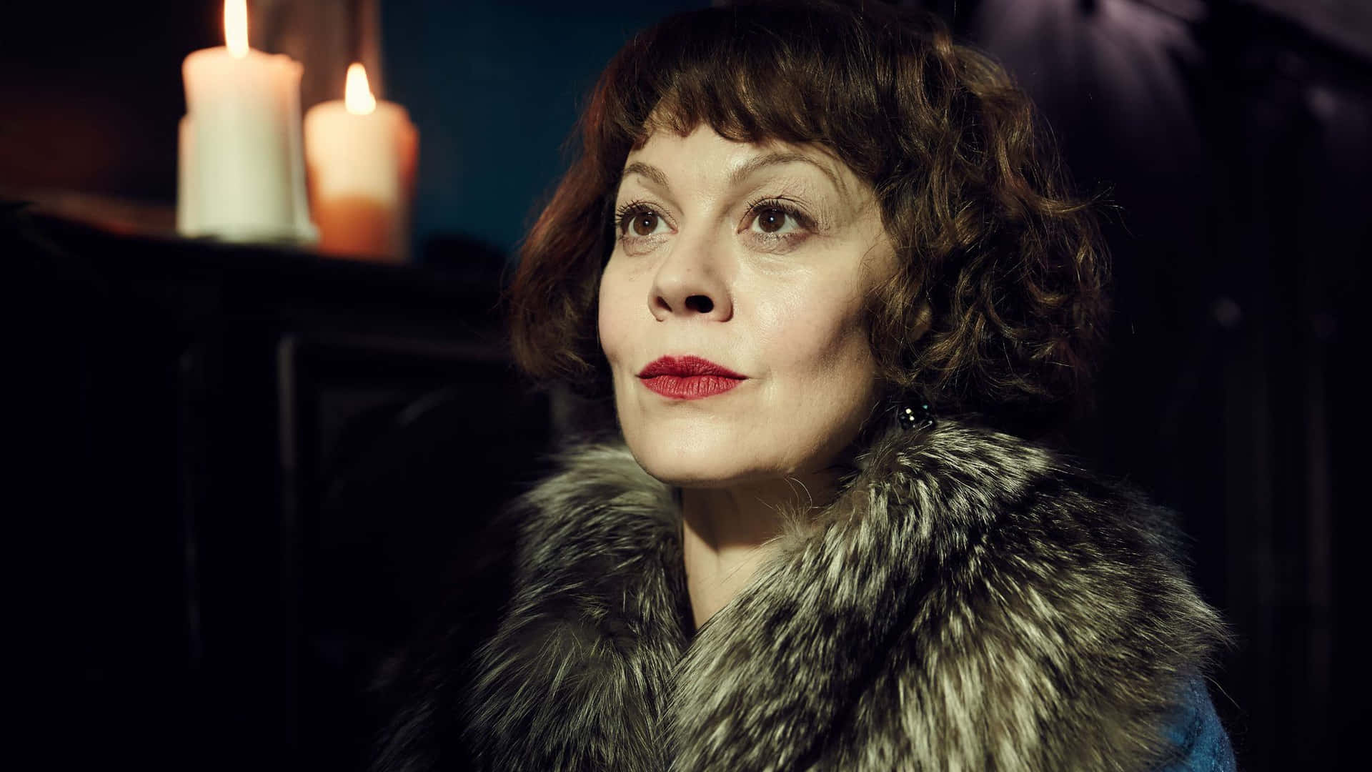 Elegant And Iconic - Helen Mccrory Wallpaper