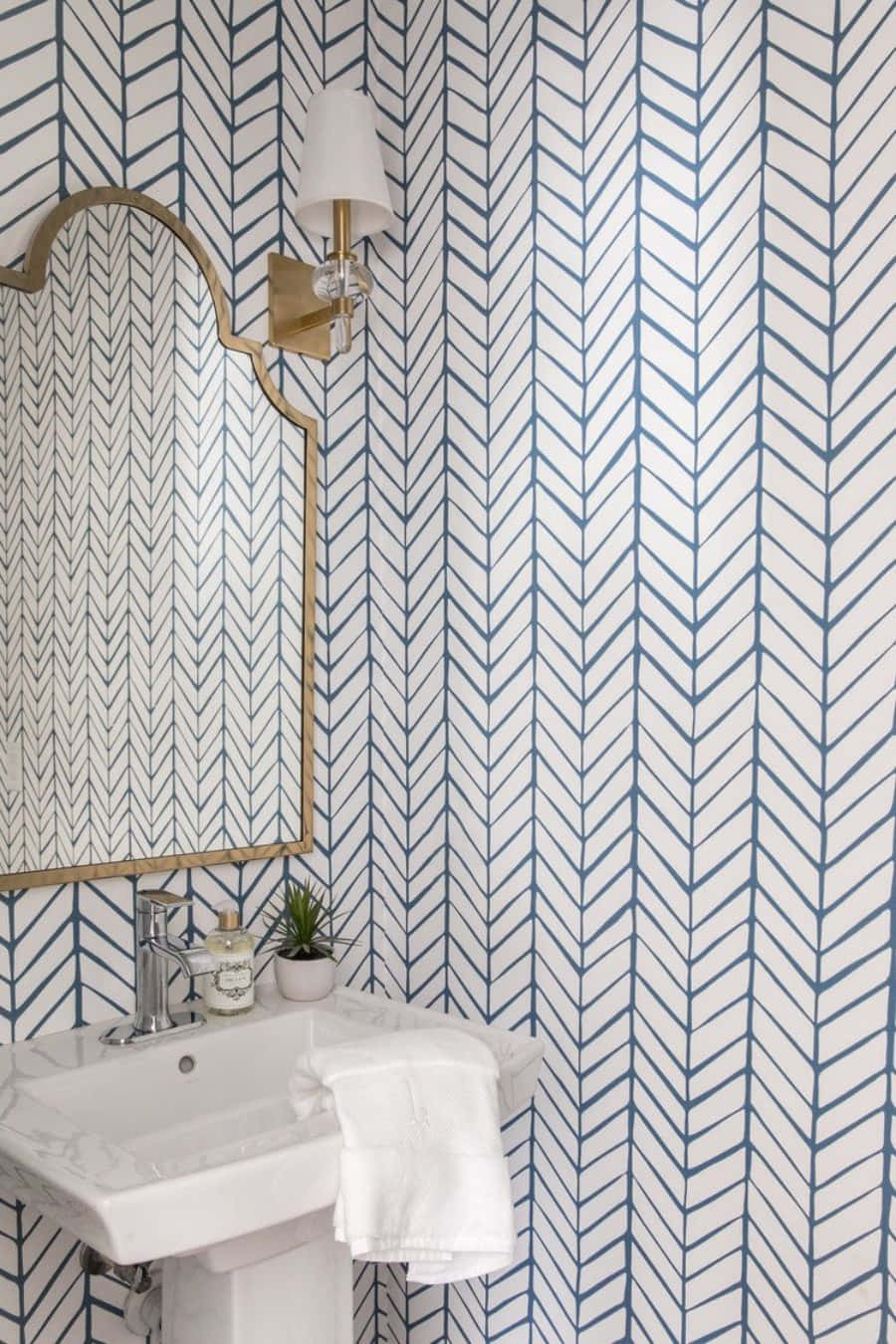 Elegant Bathroom Herringbone Pattern Wallpaper Wallpaper