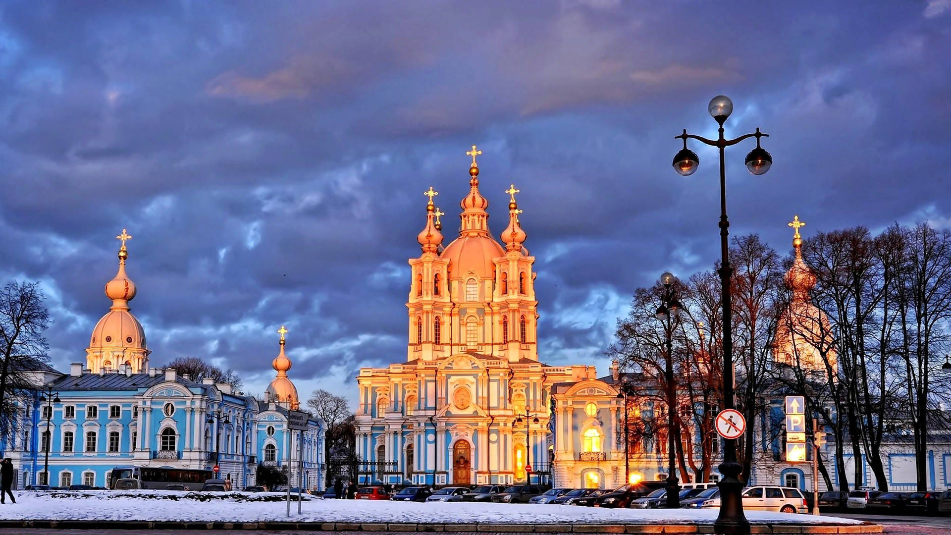 Elegant Cathedrals In St. Petersburg Wallpaper