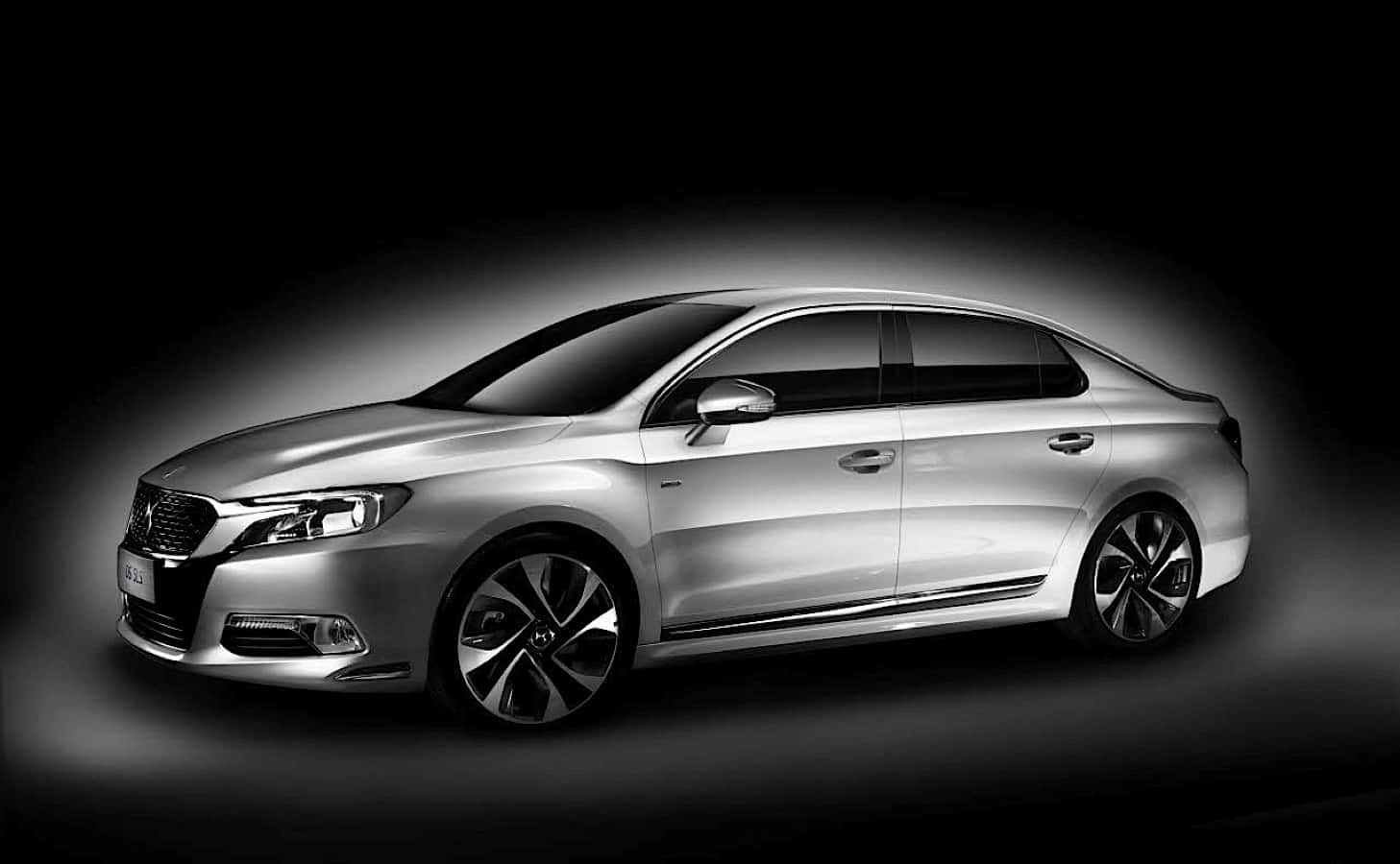 Elegant Citroen Ds 5ls In A Dynamic Pose Wallpaper