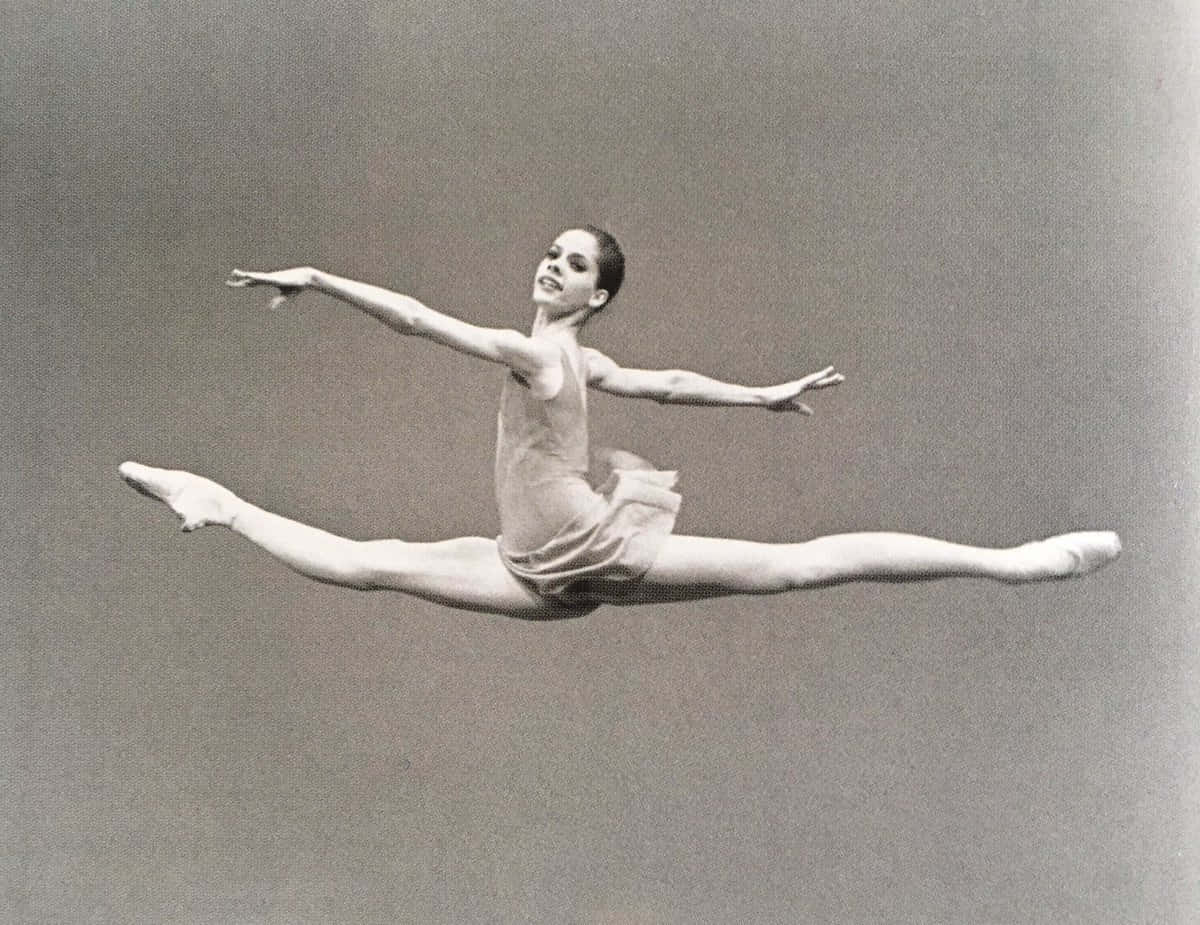 Elegant Darcey Bussell Performing Ballet On Stage