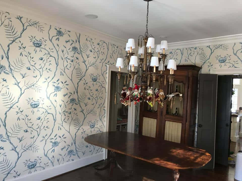 Elegant Dining Room Pendant Light Wallpaper