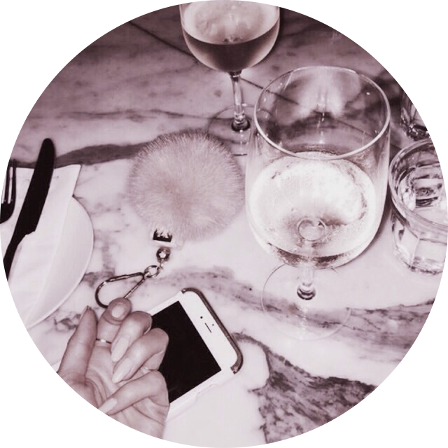 Elegant Dinner Table Settingwith Smartphone PNG