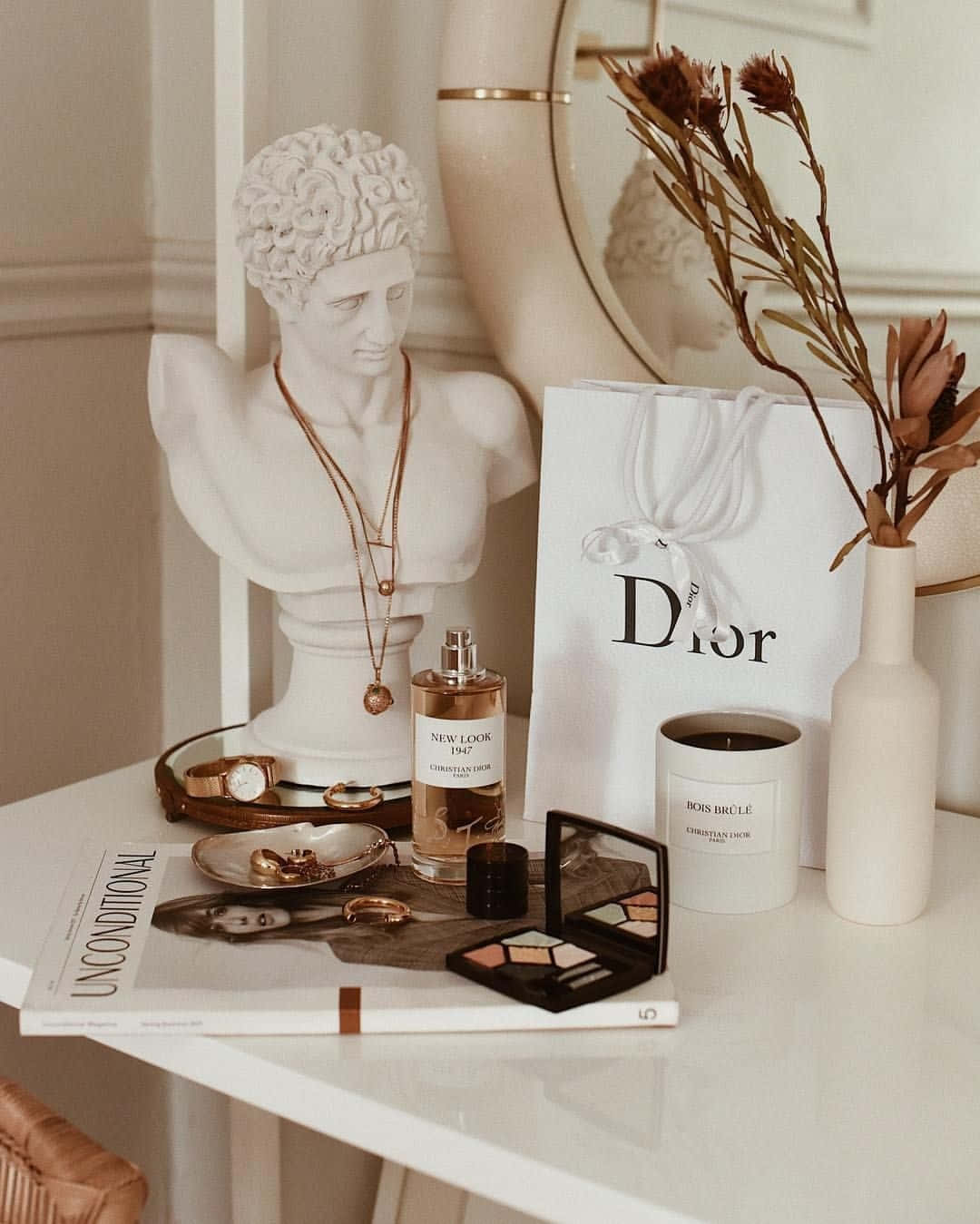 Elegant Dior Vanity Display Wallpaper
