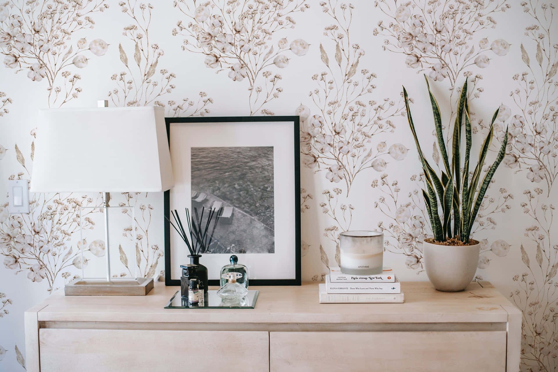 Elegant Floral Wallpaper Interior Design Wallpaper