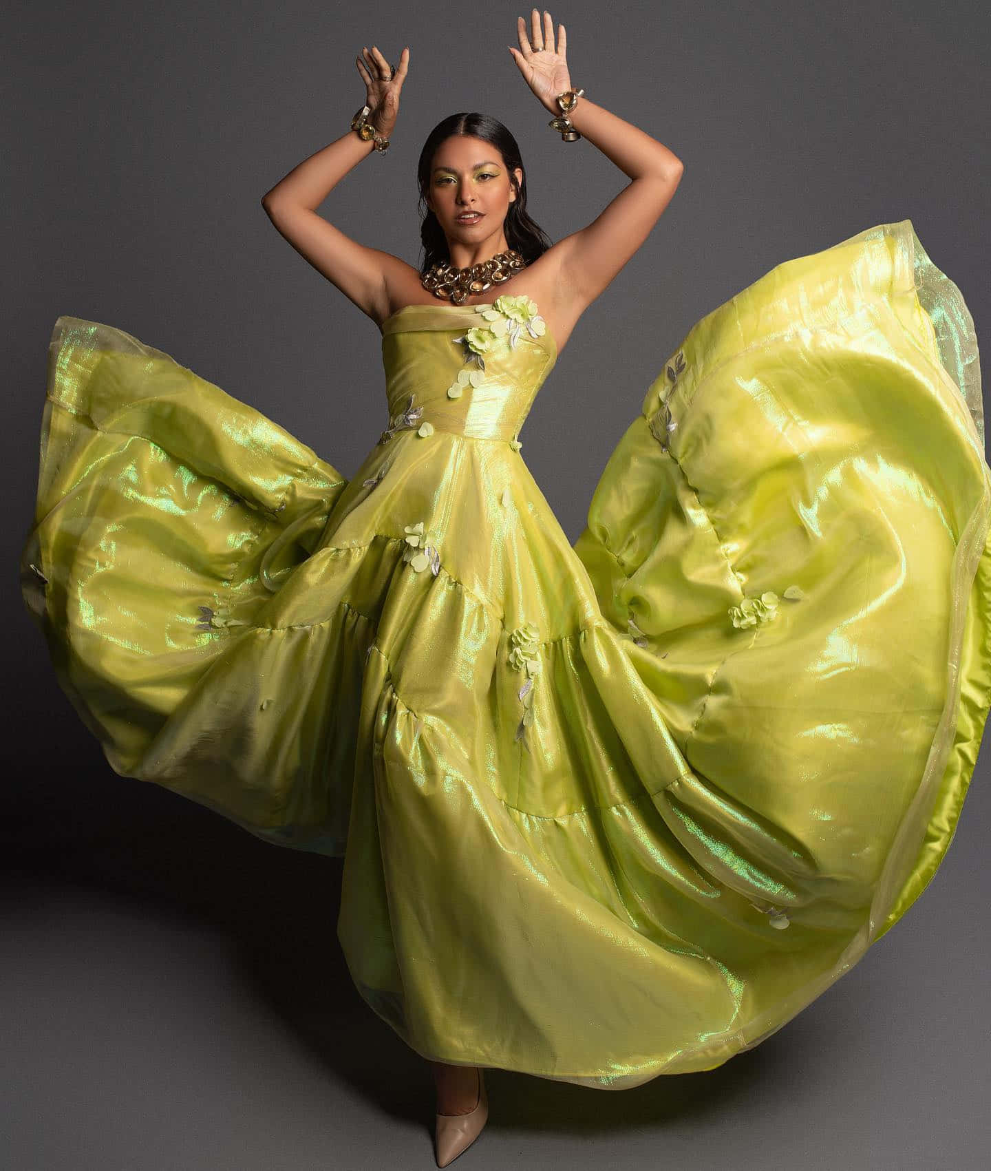 Elegant Green Gown Photoshoot Wallpaper