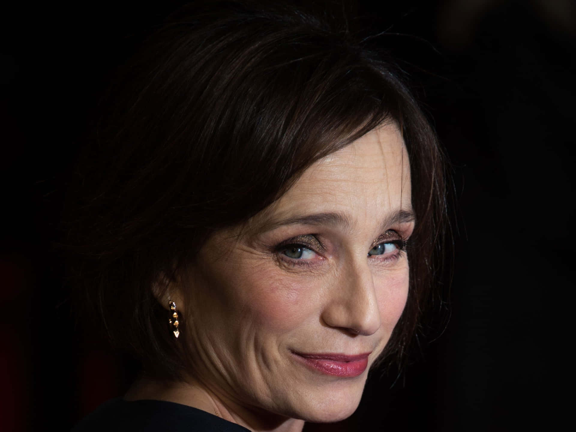 Elegant Kristin Scott Thomas In Stunning Dress Wallpaper