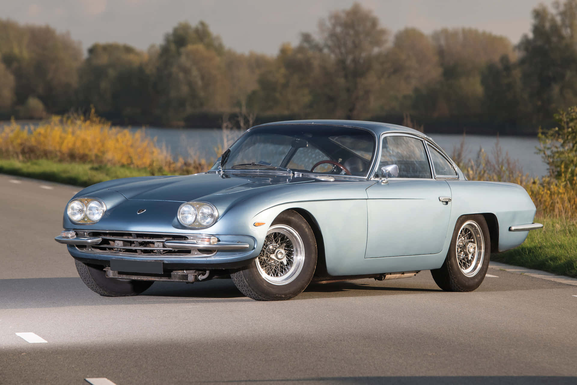 Elegant Lamborghini 400 Gt Showcasing Its Pristine Design Wallpaper