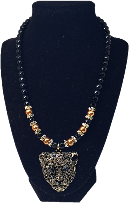 Elegant Leopard Pendant Necklace PNG