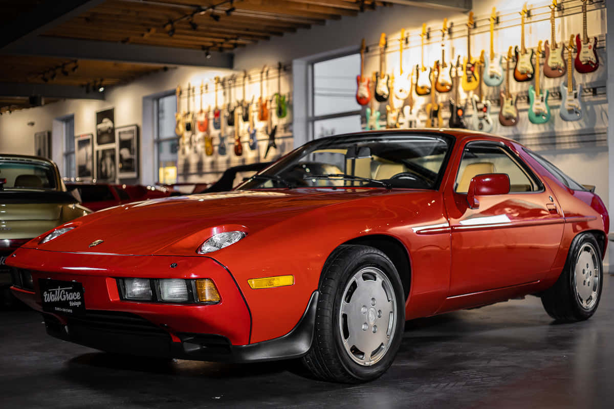 "elegant Porsche 928 – A Classic Statement Of Luxury And Speed" Wallpaper