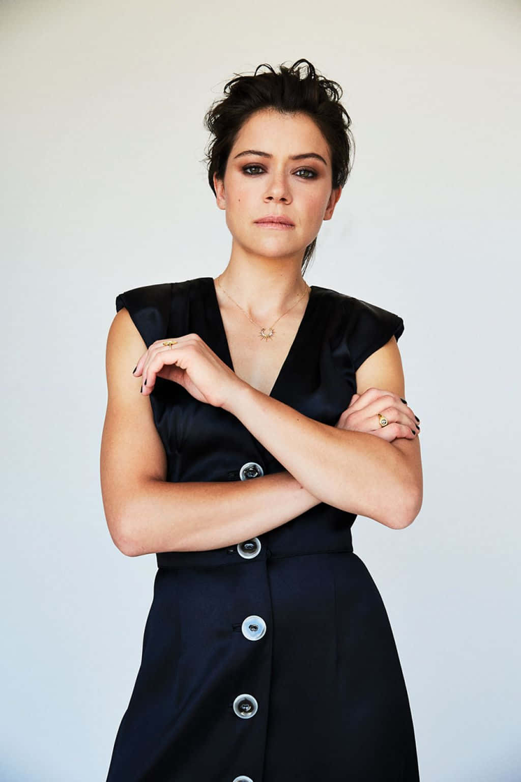 Elegant Portrait Tatiana Maslany Wallpaper