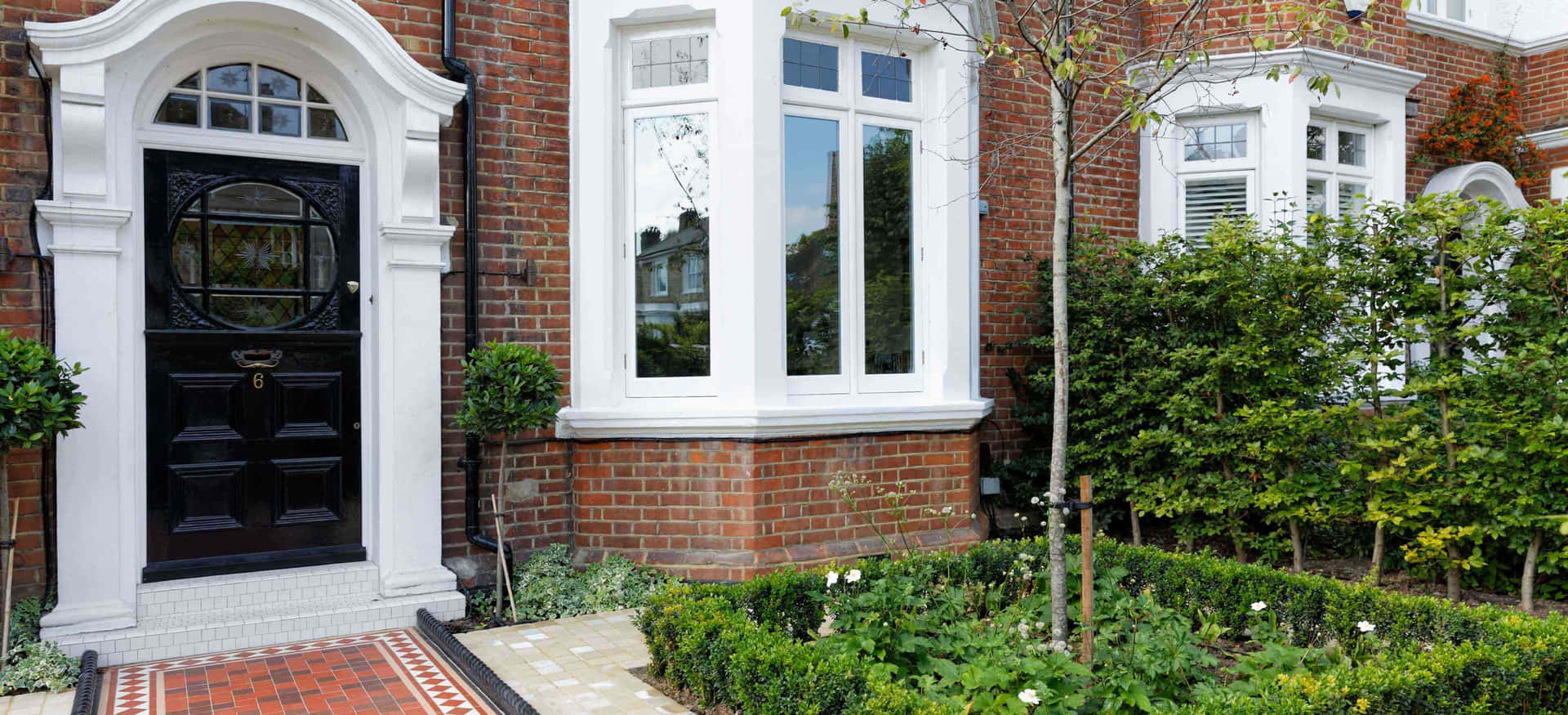 Extérieur De Maison De Style Victorien Élégant Fond d'écran