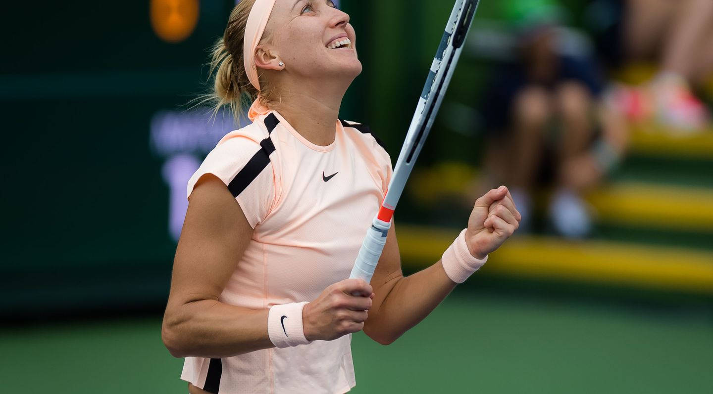 Elenavesnina Ser Upp - (this Is A Literal Translation, But In The Context Of Computer Or Mobile Wallpaper, A Better Translation Would Be: 