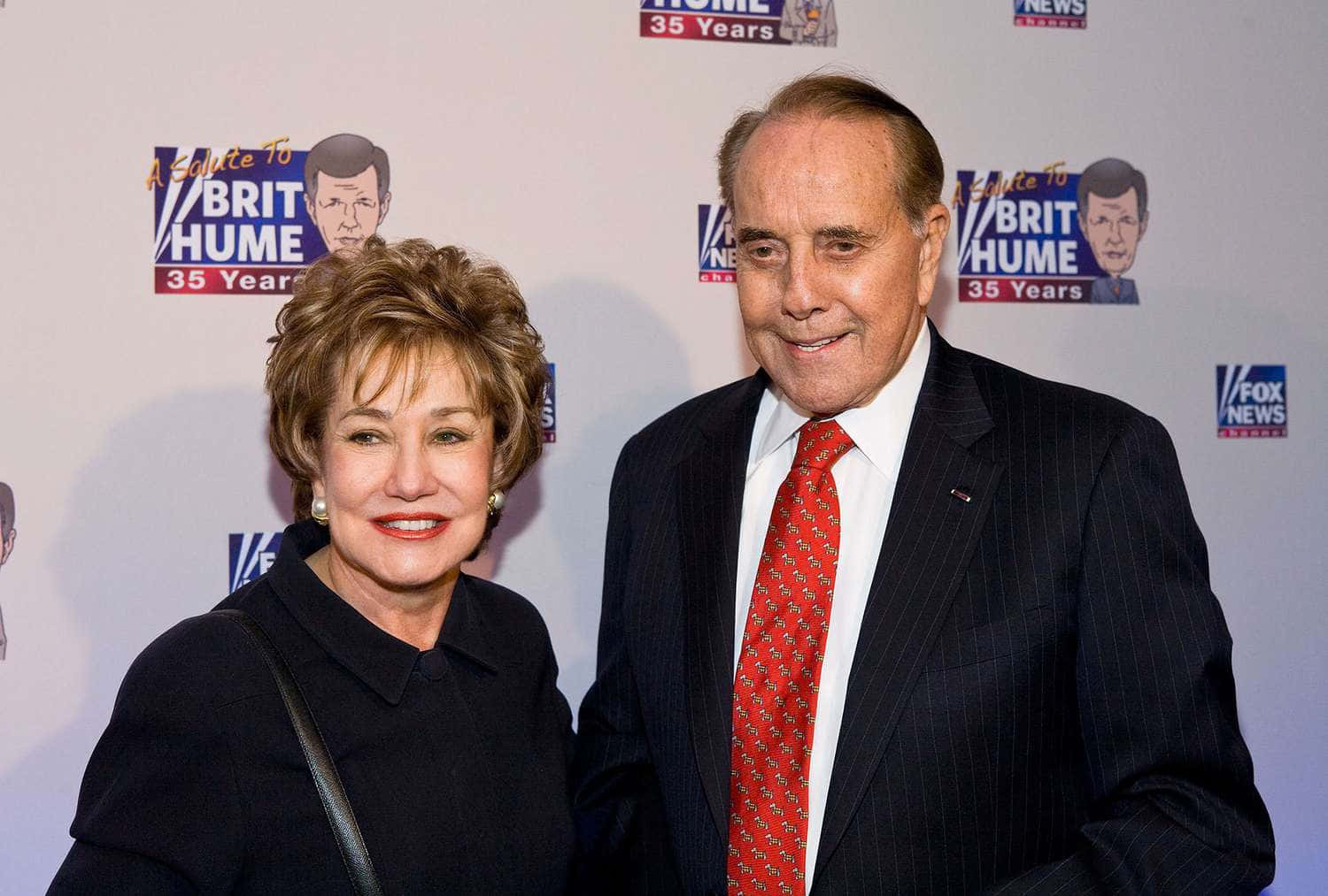 Elizabeth Dole At Brit Hume Event Wallpaper