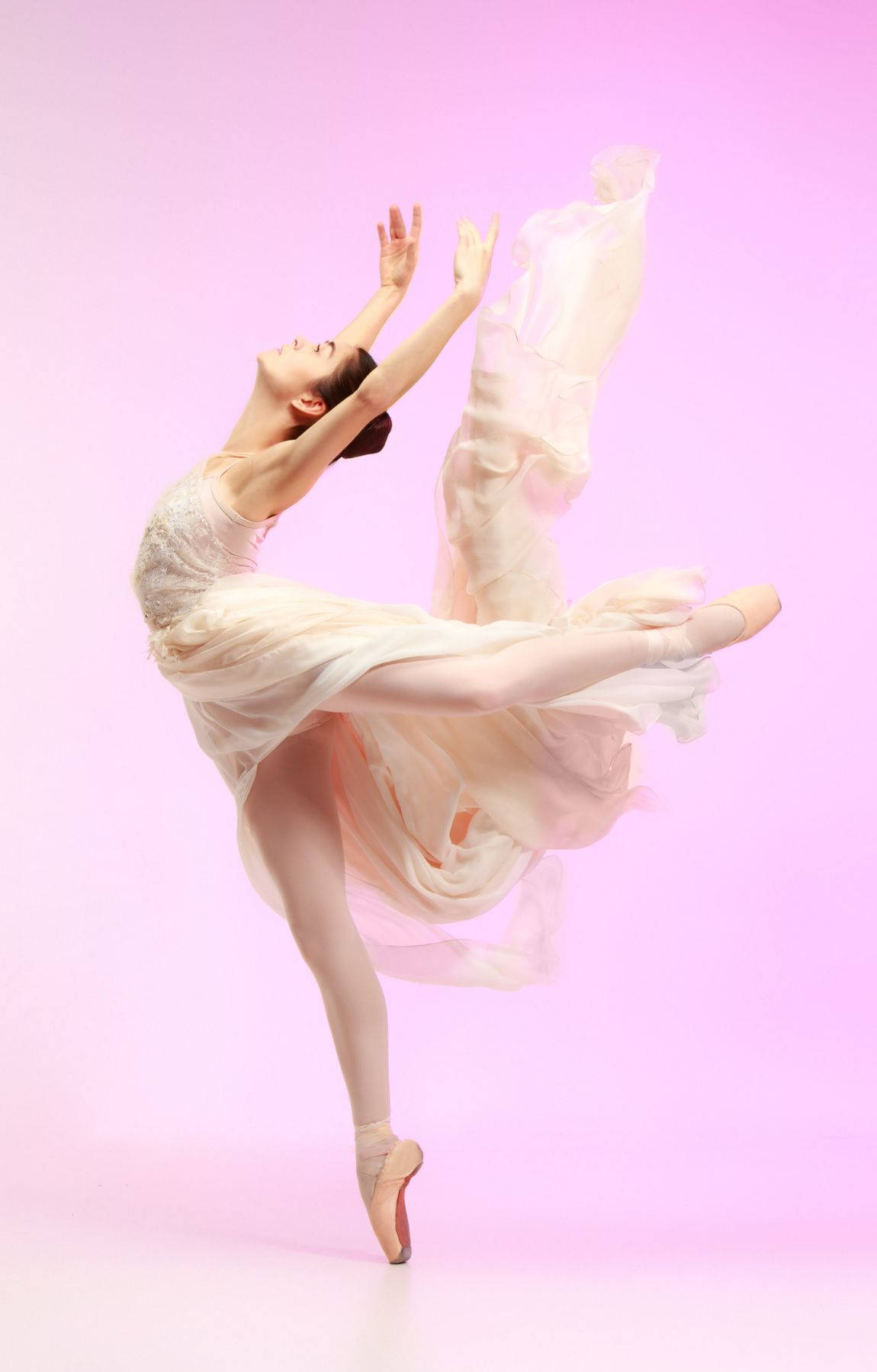 Elizabeth Marlin Ballet Dancer Studio Wallpaper