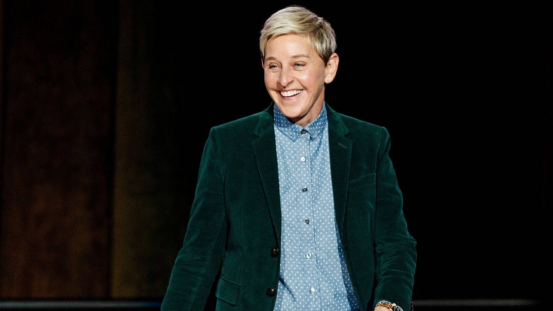 Ellen Degeneres Green Velvet Suit Background
