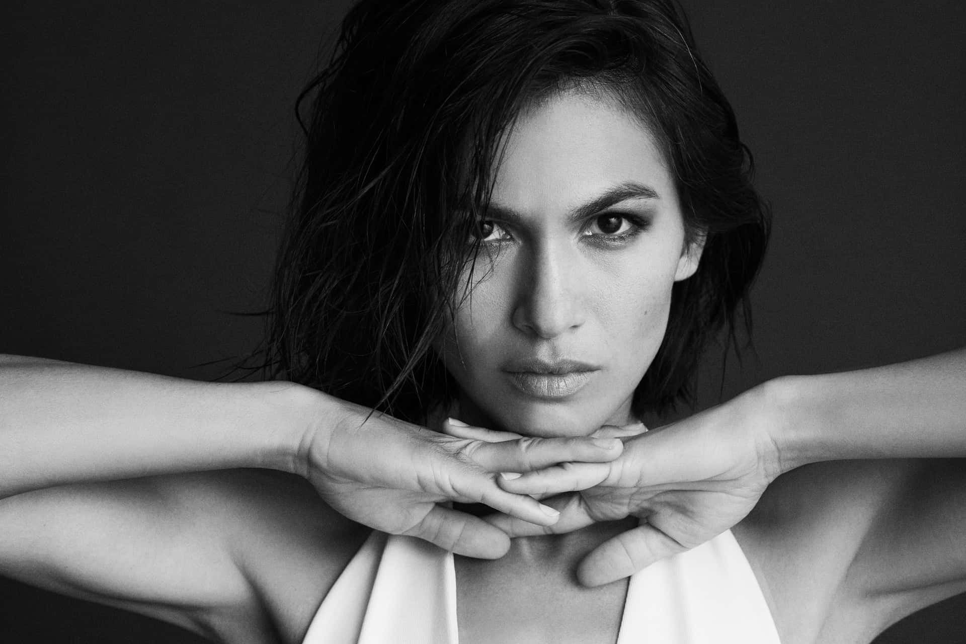 Elodie Yung Grayscale Wallpaper