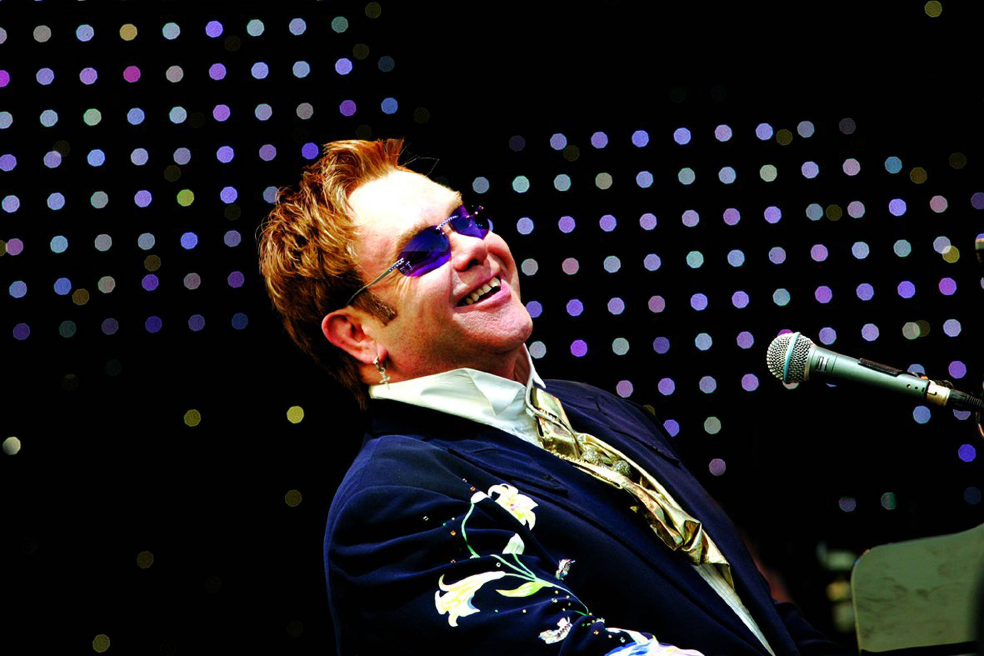 Elton John Glad Koncert Smil Wallpaper