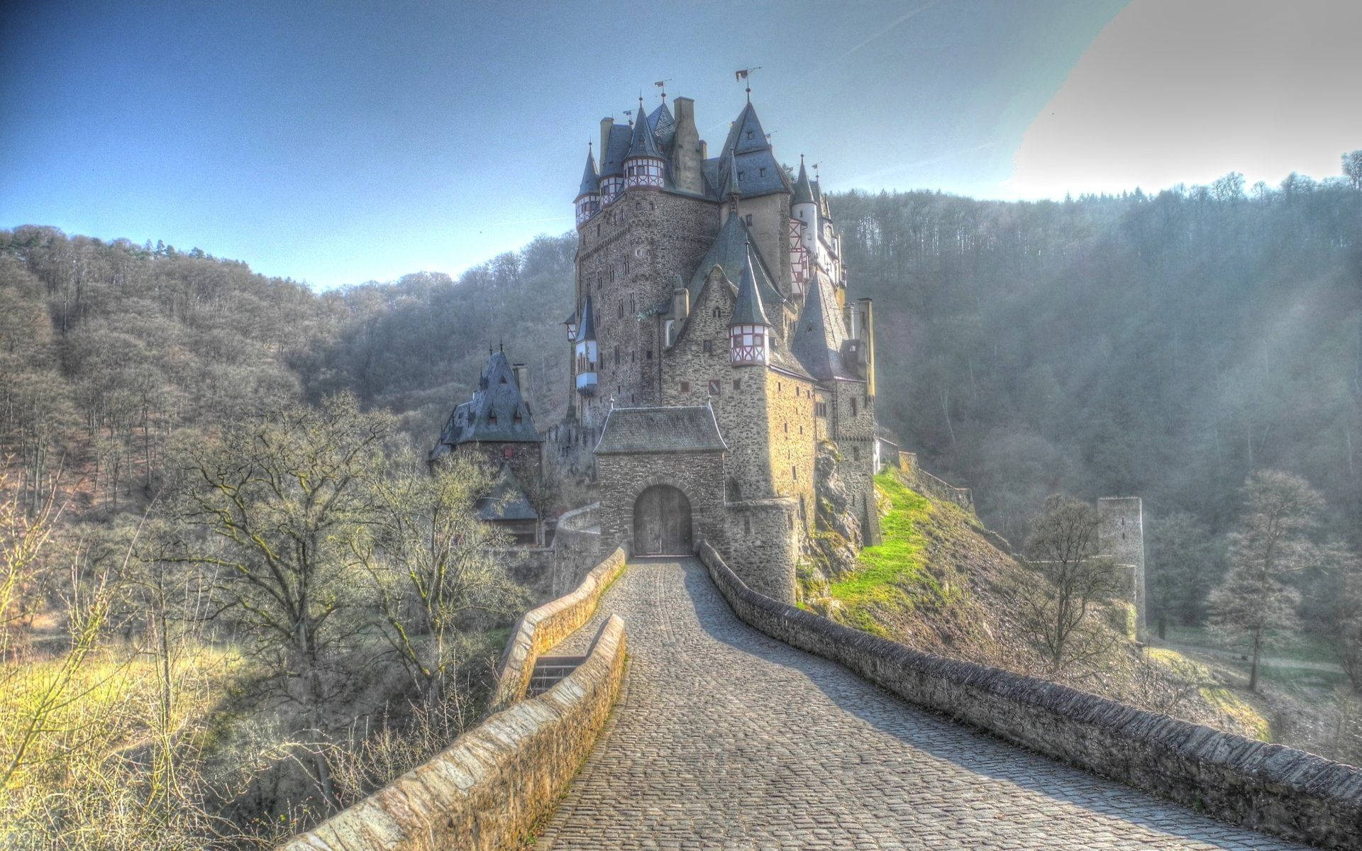 Eltz Castle Hd Wallpaper And Background Image Picture