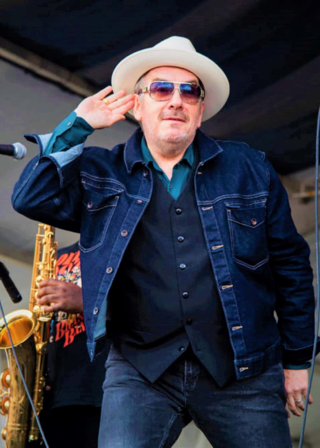 Elvis Costello At New Orleans Jazz And Heritage Festival 2022 Wallpaper