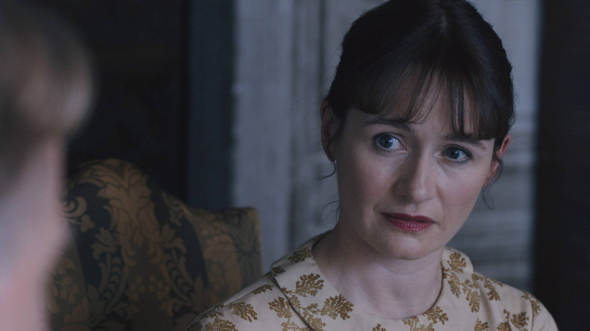 Emily Mortimer Exhibiting a Confused Expression Wallpaper