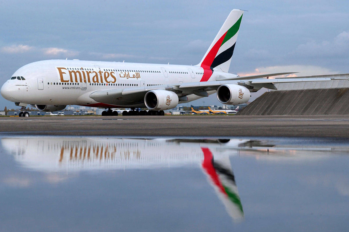 Emirates 747-8 Dobbeltdækker Airbus Wallpaper