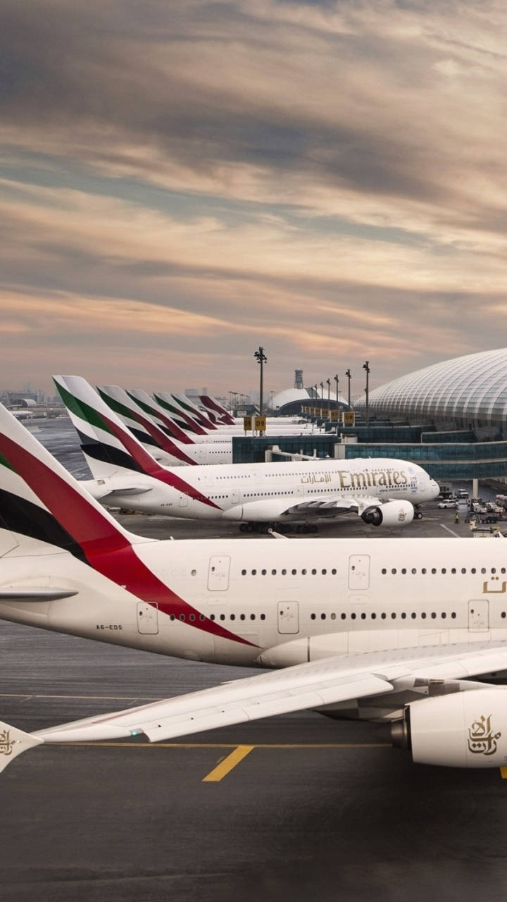 Emirates Al Maktoum International Lufthavn Dobbelt Tapet: Wallpaper