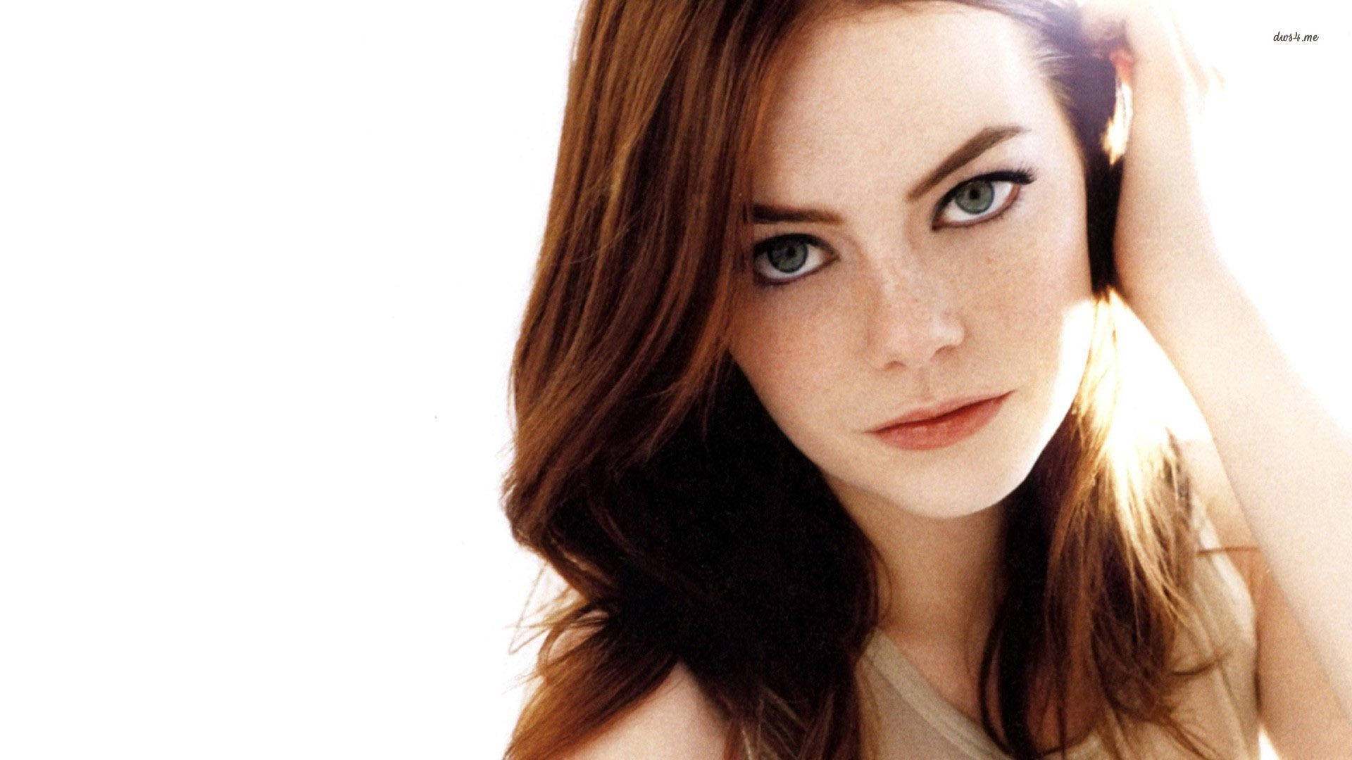 Gorgeous Emma Stone in a close-up shot Wallpaper