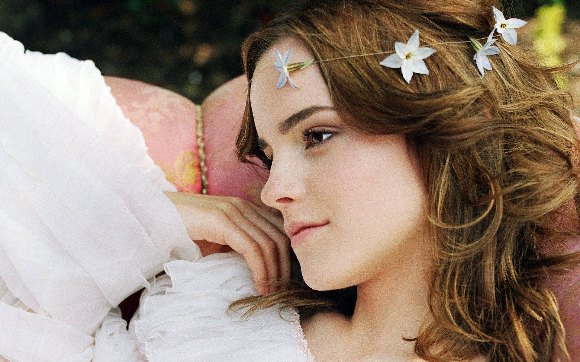 Emma Watson In Flower Crown Wallpaper