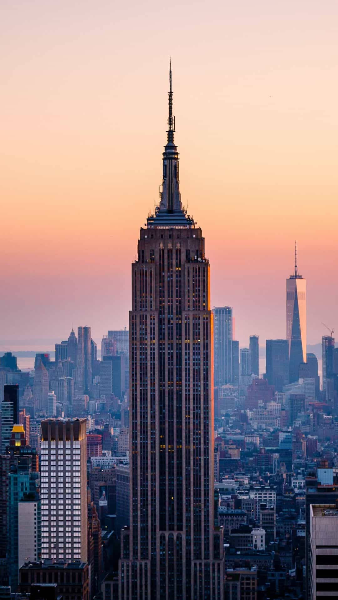 Empirestate Building In Der Skyline Von New York Wallpaper