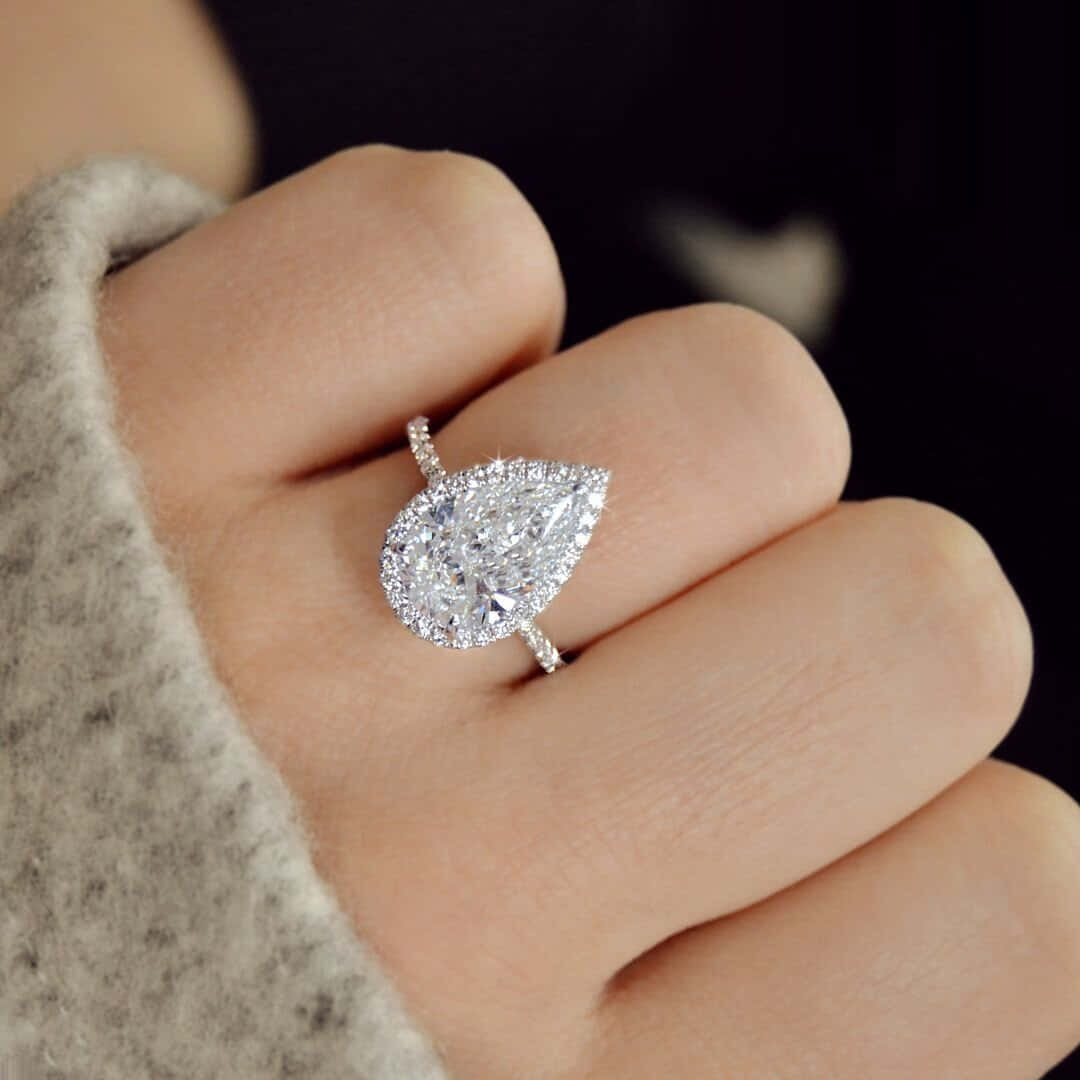 Pear-Shaped Engagement Ring Picture