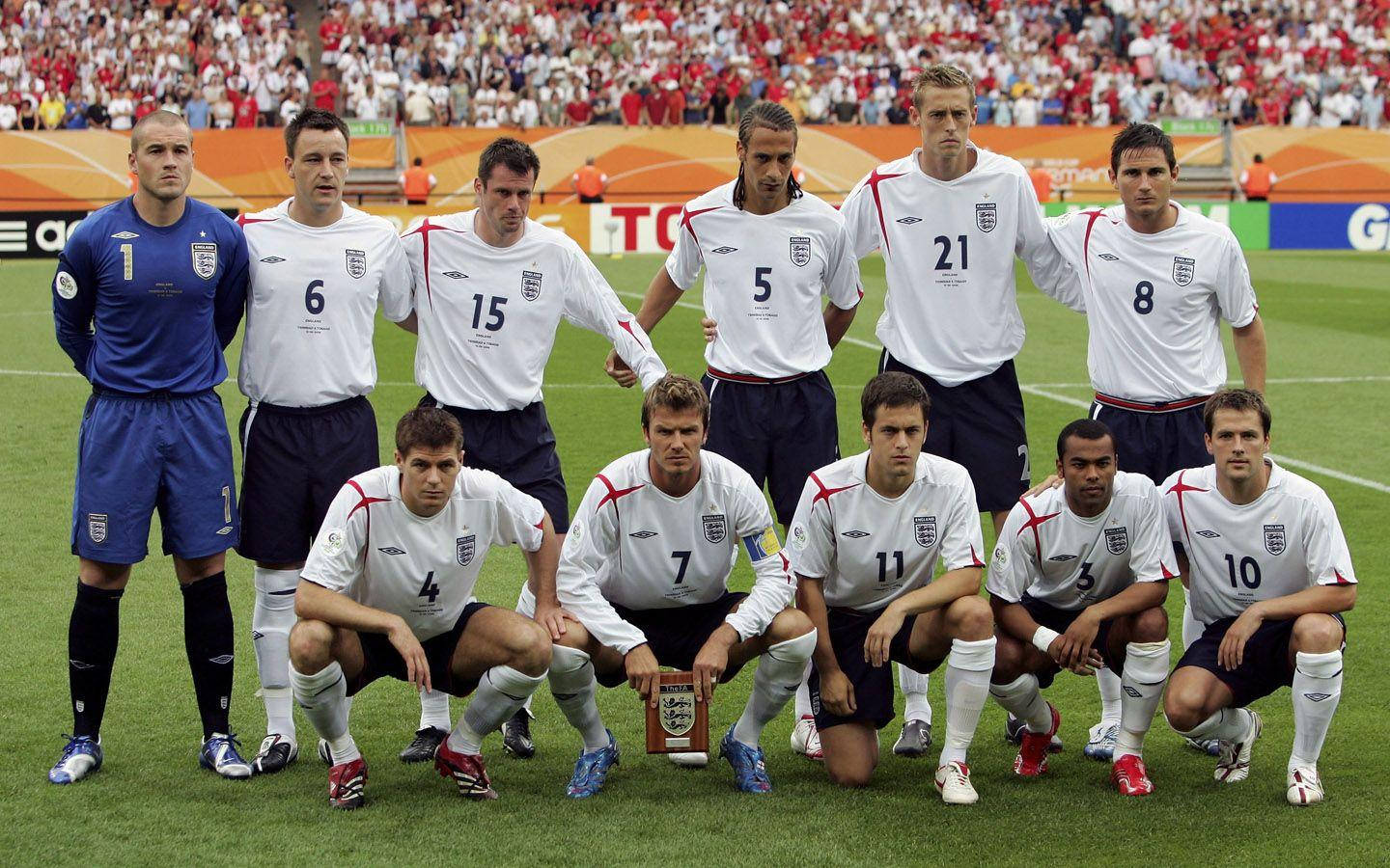England Football Players In Arms Background