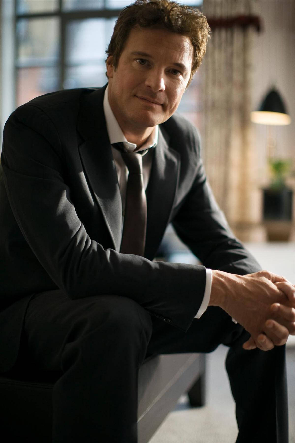 Retratodel Famoso Colin Firth Para Fondo De Pantalla De Computadora O Móvil. Fondo de pantalla