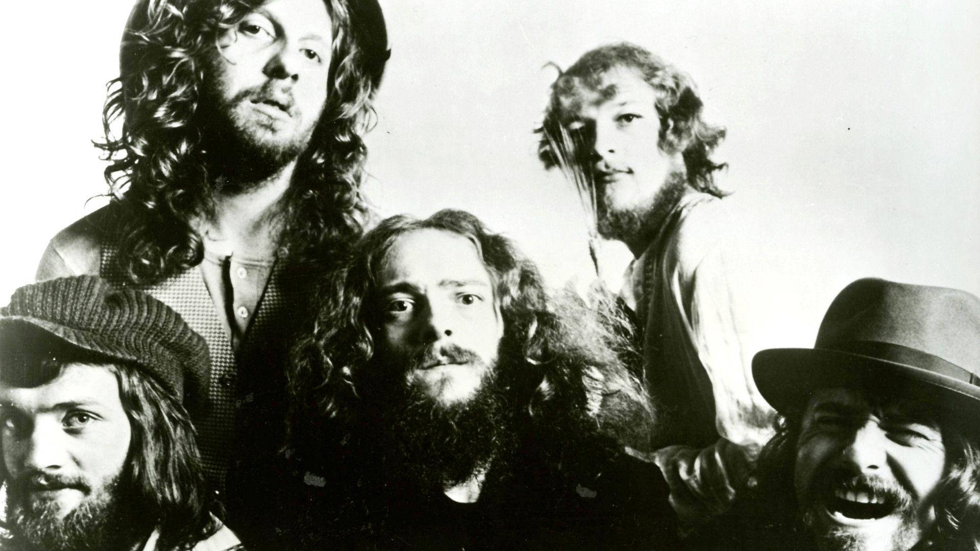 English Progressive Rock Band Jethro Tull 1972 Photoshoot Wallpaper