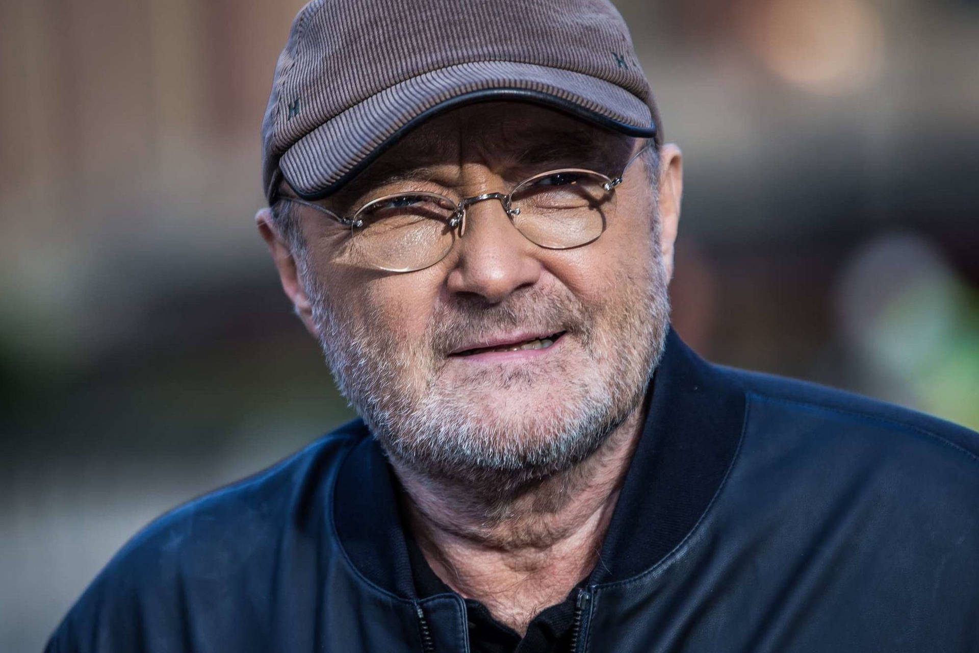 English Record Producer Phil Collins Wallpaper