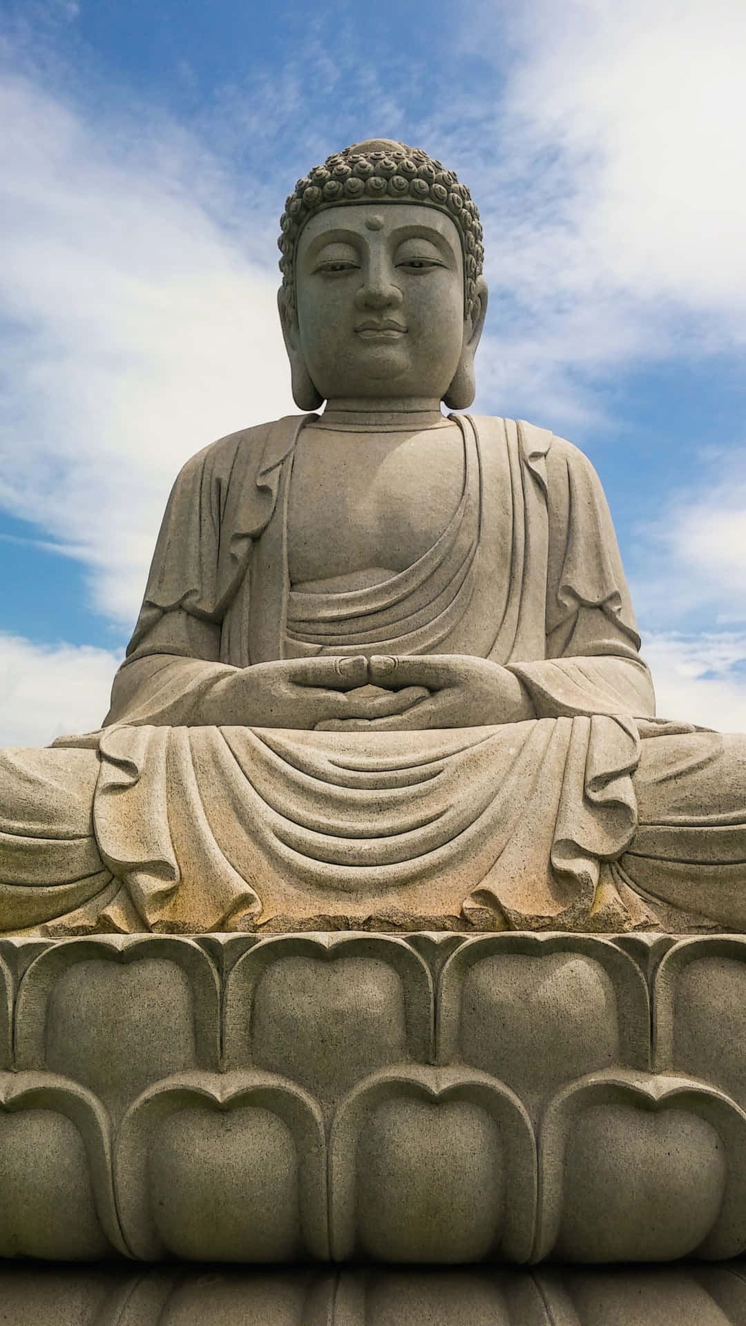 Enlightening Aura - A Serene Depiction Of Buddha