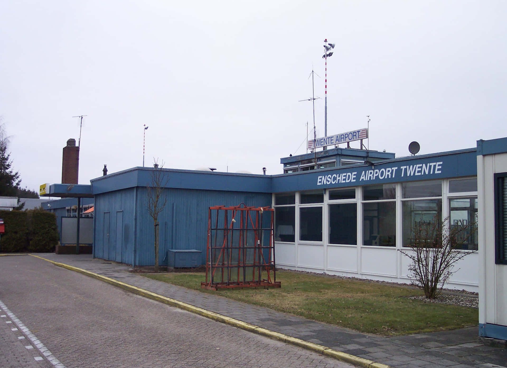 Vue Extérieure De L'aéroport D'enschede Twente Fond d'écran